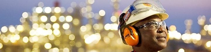 Employé d'une usine GTL