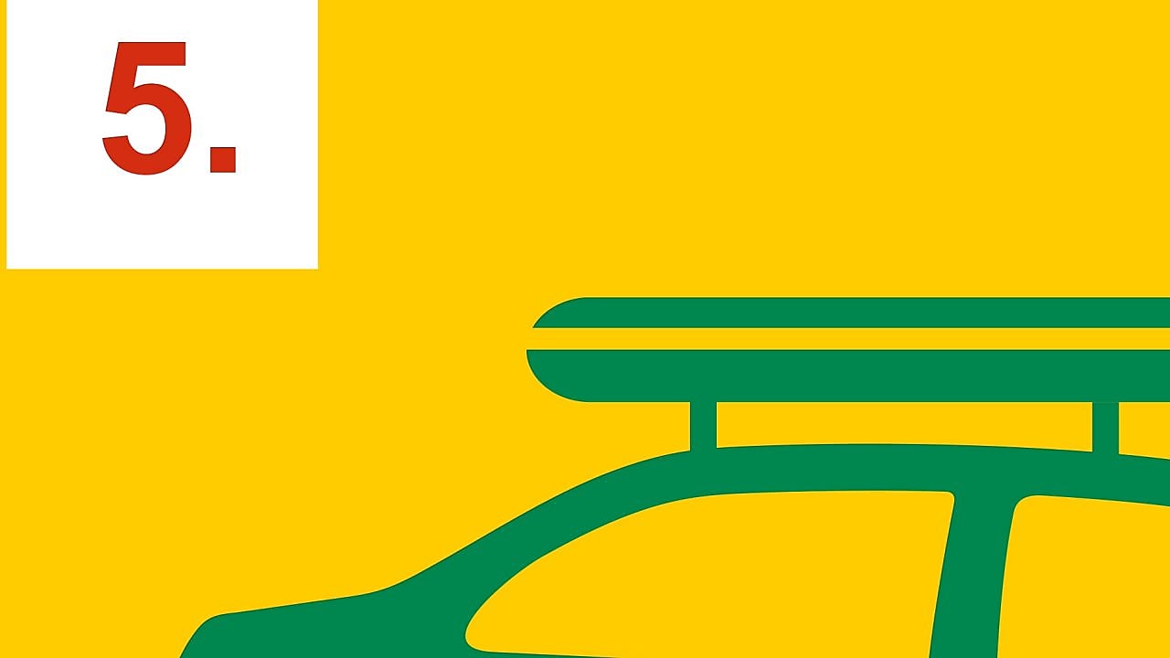 Voiture avec coffre de toit