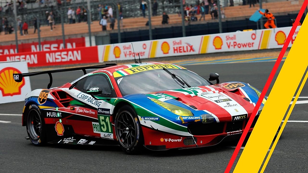 Ferrari 488 GTE numéro 51 aux couleurs de l'équipe AF Corse sur le circuit des 24 Heures du Mans, avec publicités Shell et Nissan en arrière-